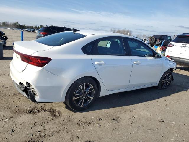 VIN 3KPF24AD0RE774685 2024 KIA FORTE no.3