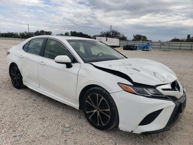 VIN JTNB11HK9J3016047 2018 TOYOTA CAMRY no.4