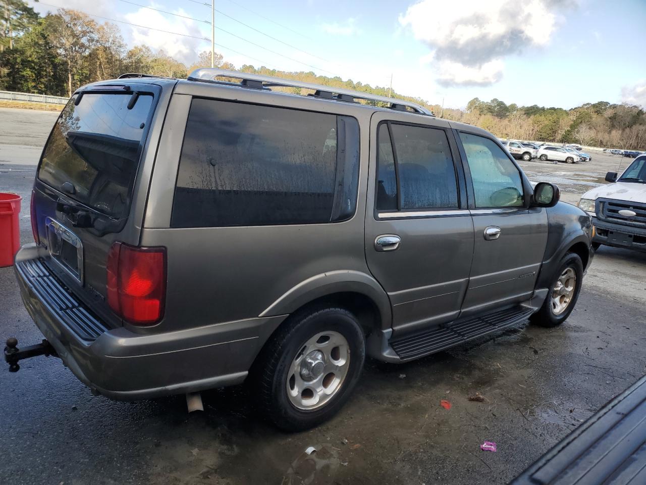 Lot #3030699113 2002 LINCOLN NAVIGATOR