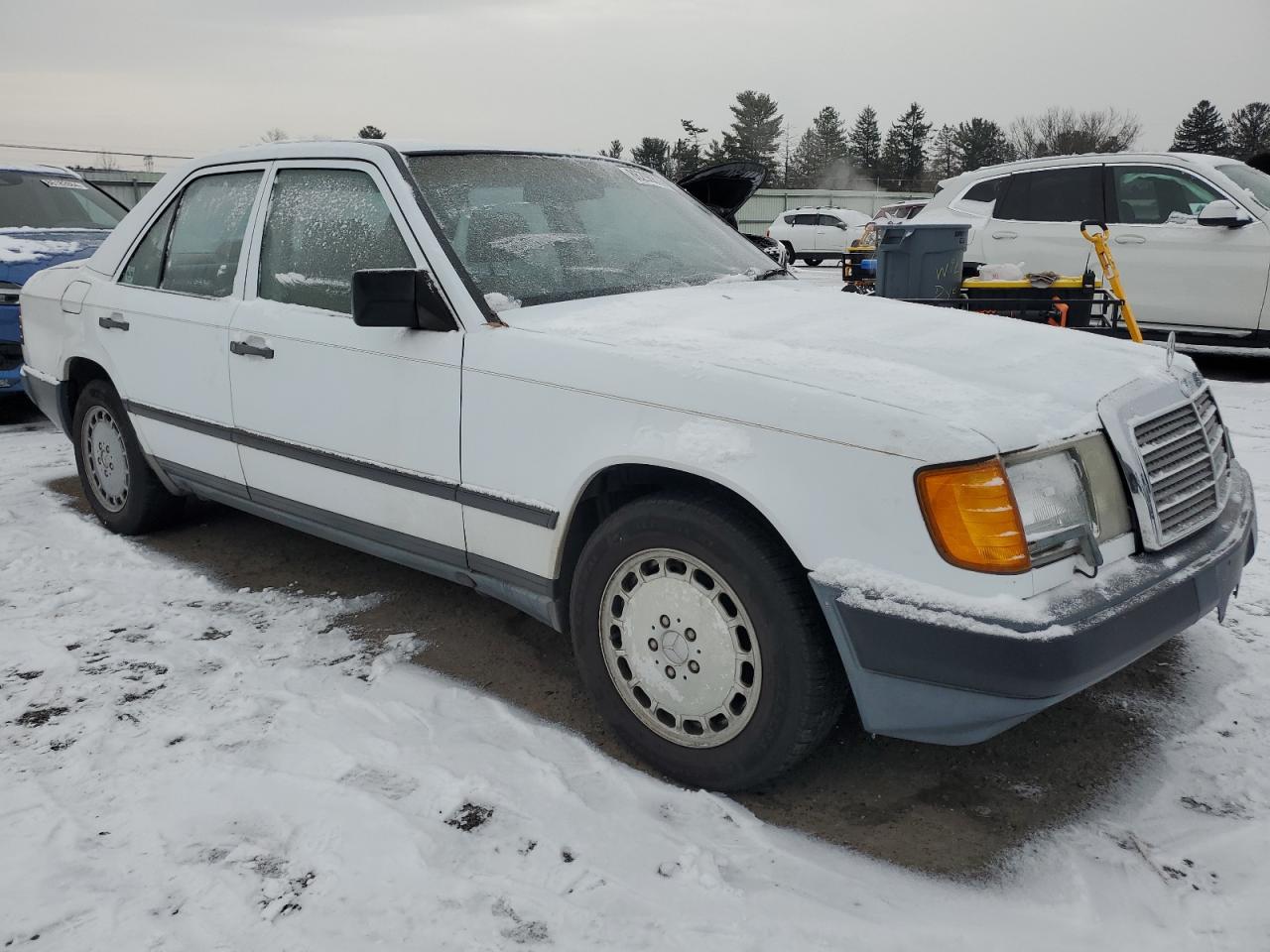 Lot #3034282120 1986 MERCEDES-BENZ 300 E