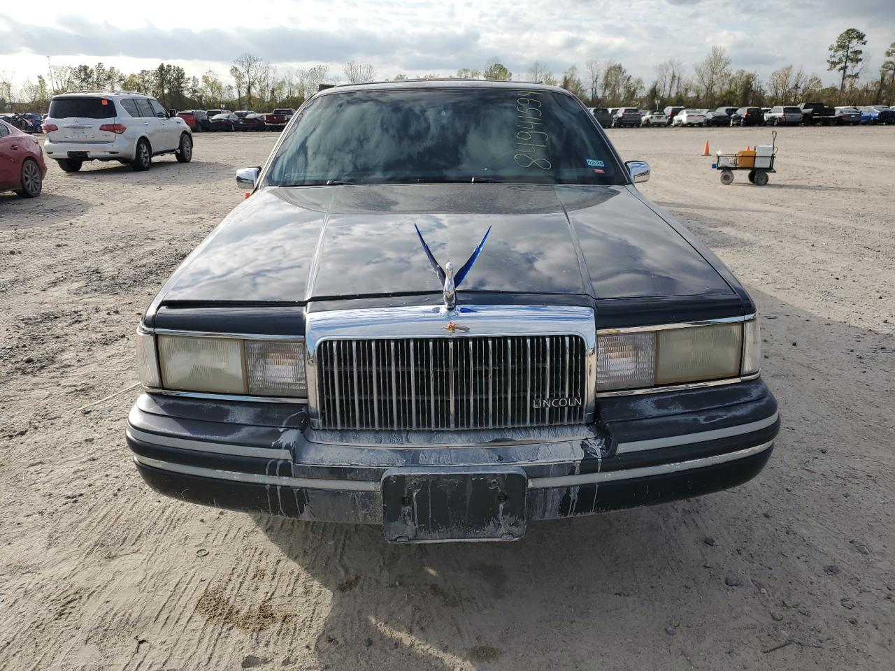 Lot #3034480766 1993 LINCOLN TOWN CAR S