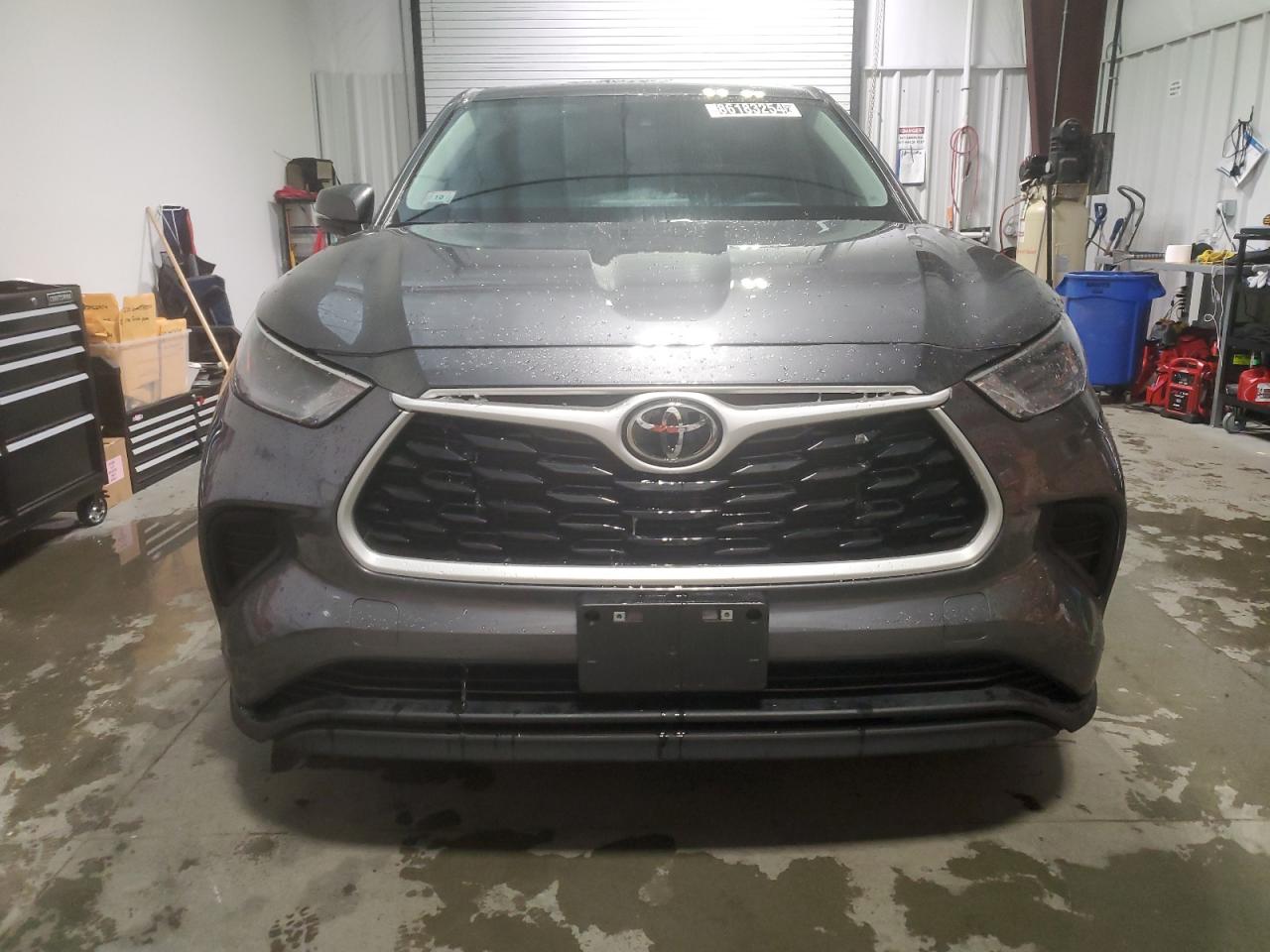 Lot #3034432734 2023 TOYOTA HIGHLANDER