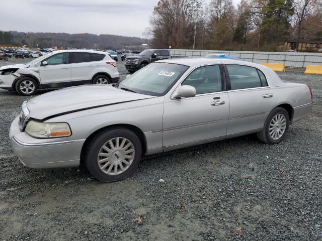 2004 LINCOLN TOWN CAR U #3024516358