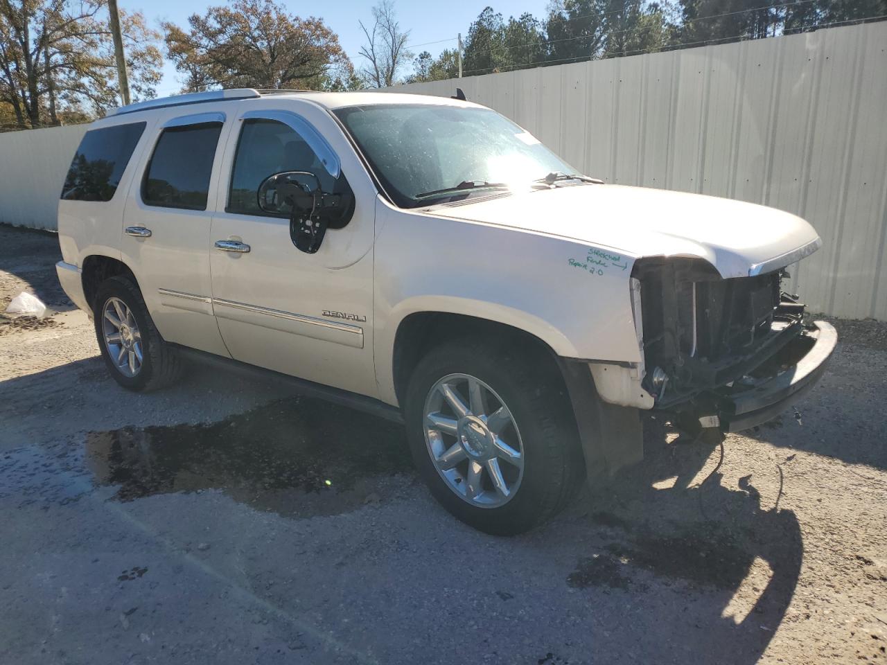 Lot #3029597115 2013 GMC YUKON DENA