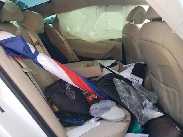 2015 HYUNDAI SONATA SE 5NPE24AF8FH181953
