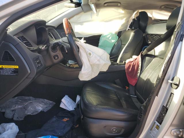 2016 KIA K900 KNALU4D34G6032600