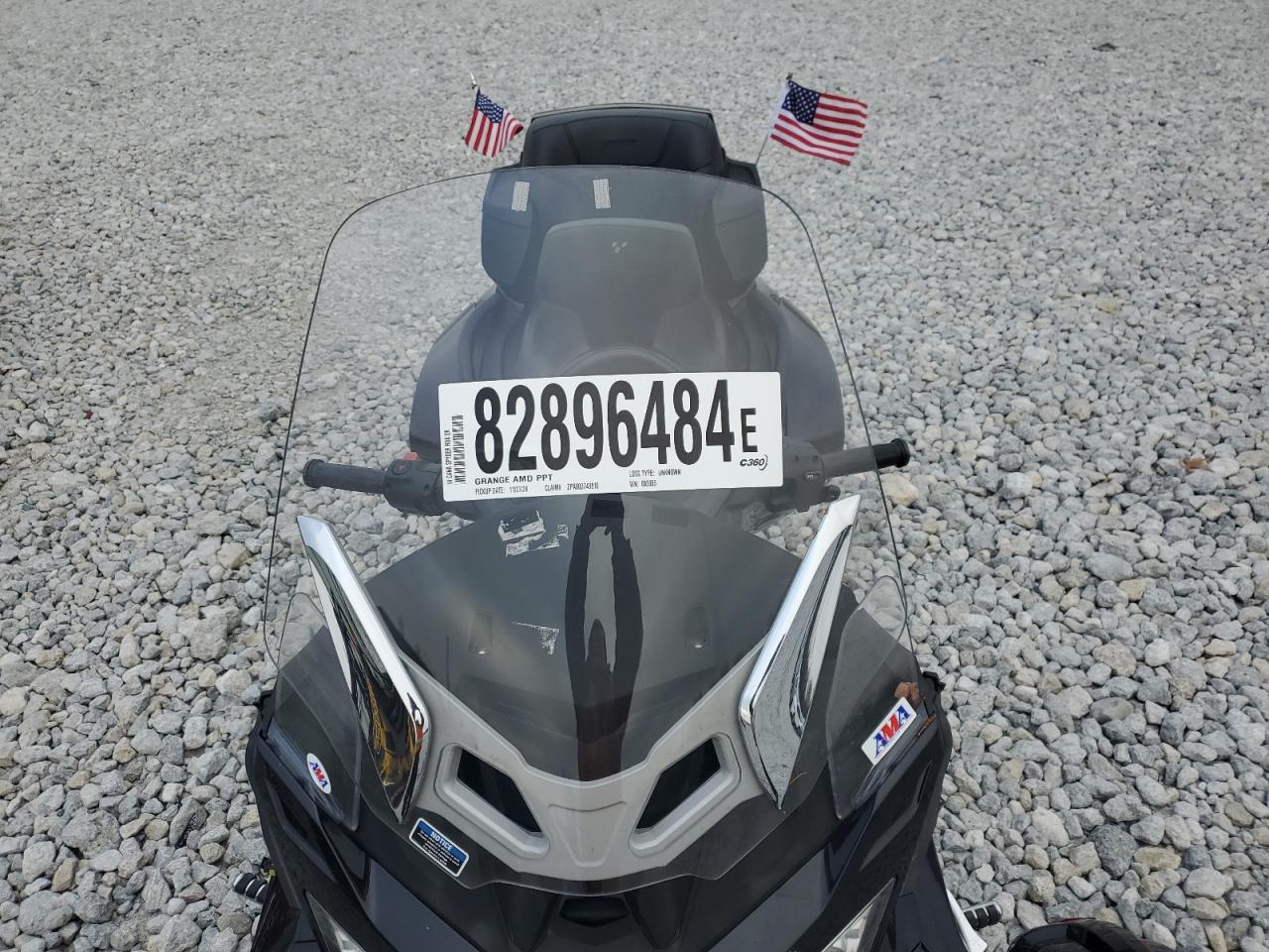 Lot #3033405888 2014 CAN-AM SPYDER ROA