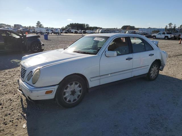 MERCEDES-BENZ E 320