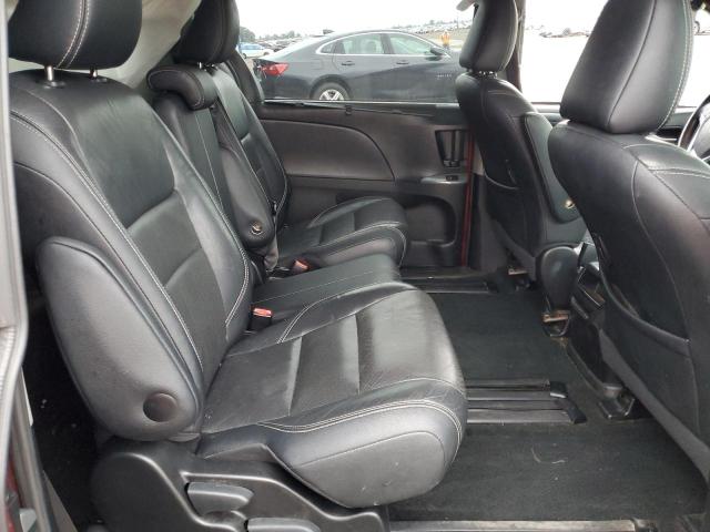 2017 TOYOTA SIENNA SE 5TDXZ3DC3HS779056