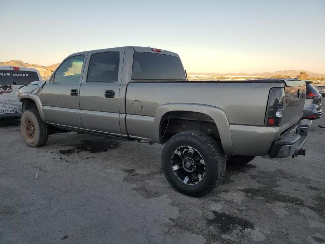 CHEVROLET SILVERADO 2002 tan crew pic diesel 1GCHK23122F120198 photo #3