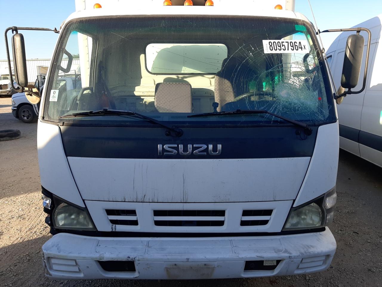 Lot #3023310248 2007 ISUZU NPR