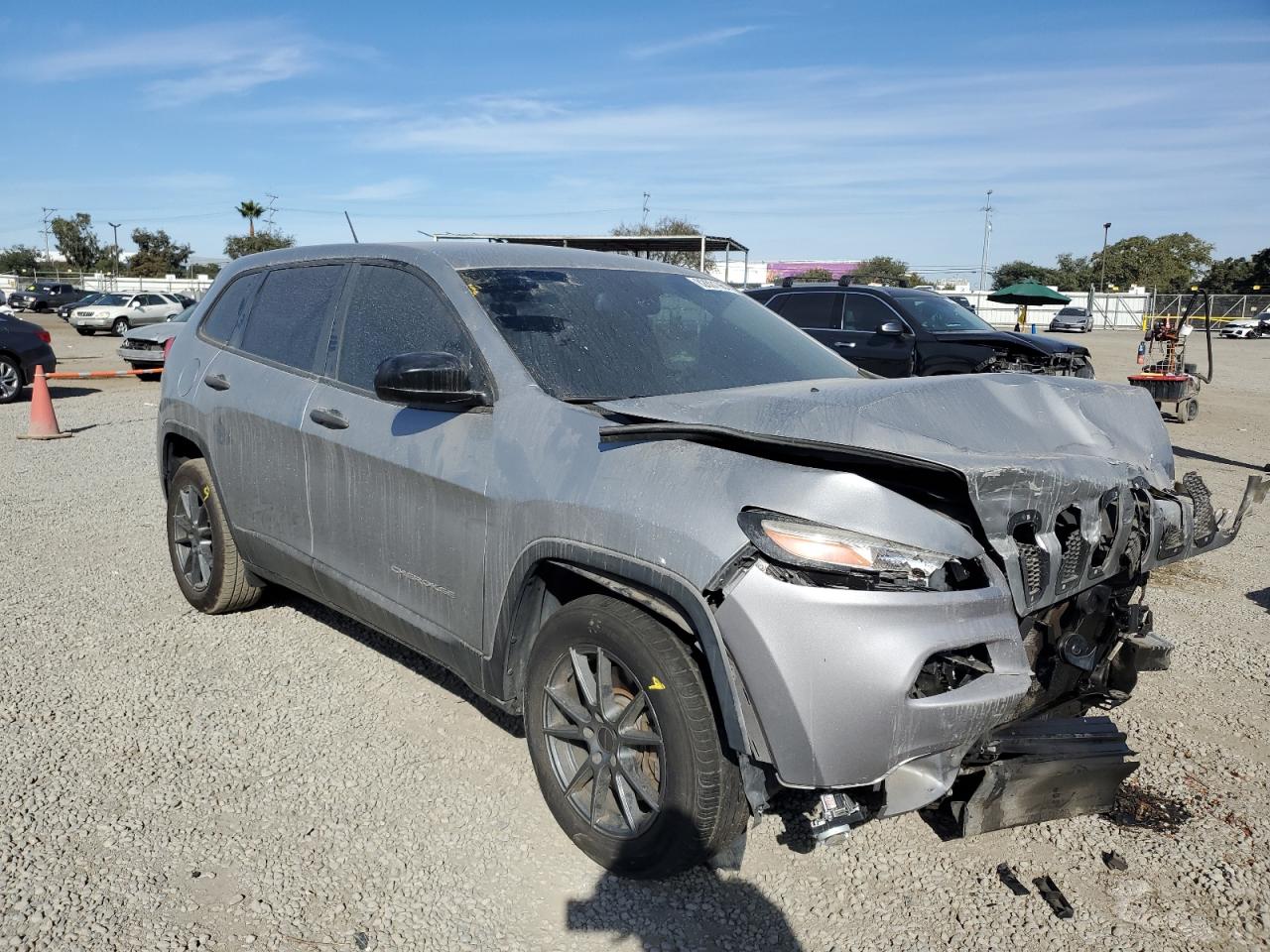 Lot #3033046022 2016 JEEP CHEROKEE S