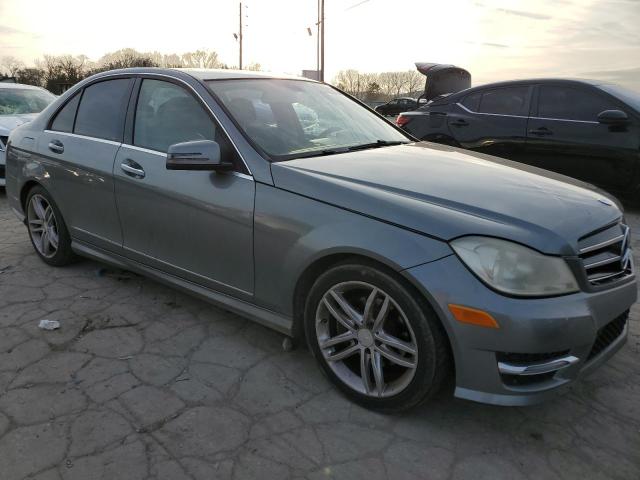 VIN WDDGF4HB8DG135823 2013 MERCEDES-BENZ C-CLASS no.4