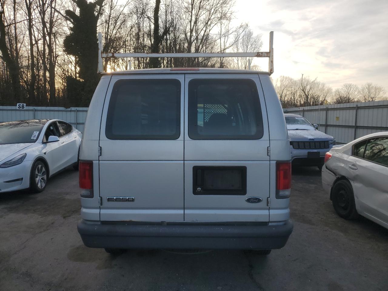 Lot #3036946801 2006 FORD ECONO 250