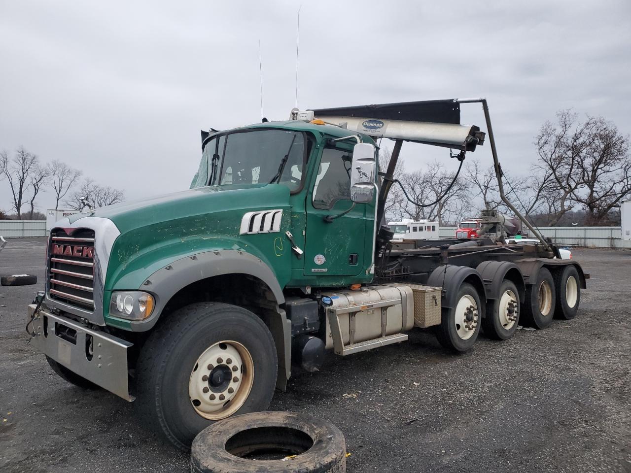 Lot #3028411814 2022 MACK GRANITE