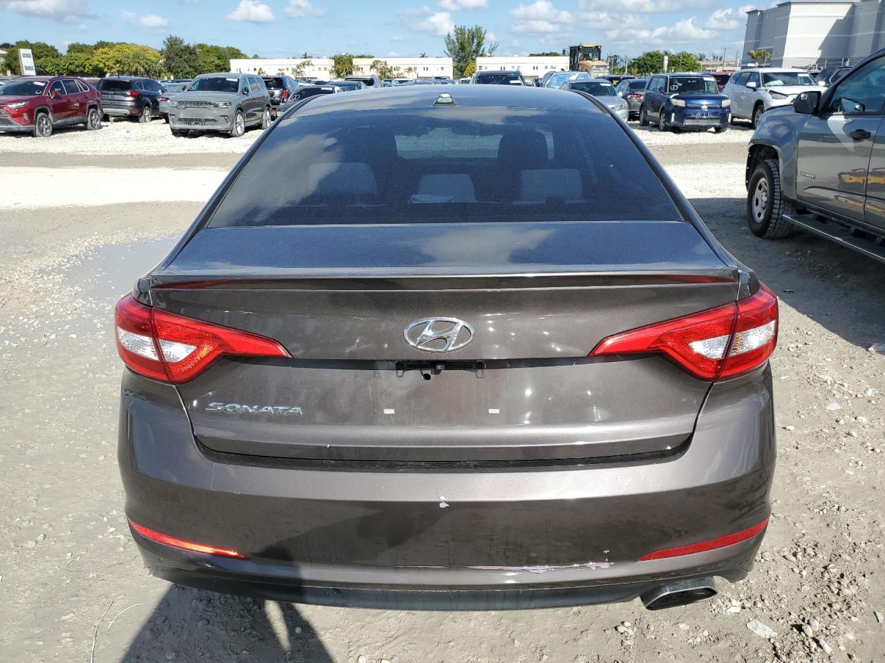 Lot #3033018997 2017 HYUNDAI SONATA SE