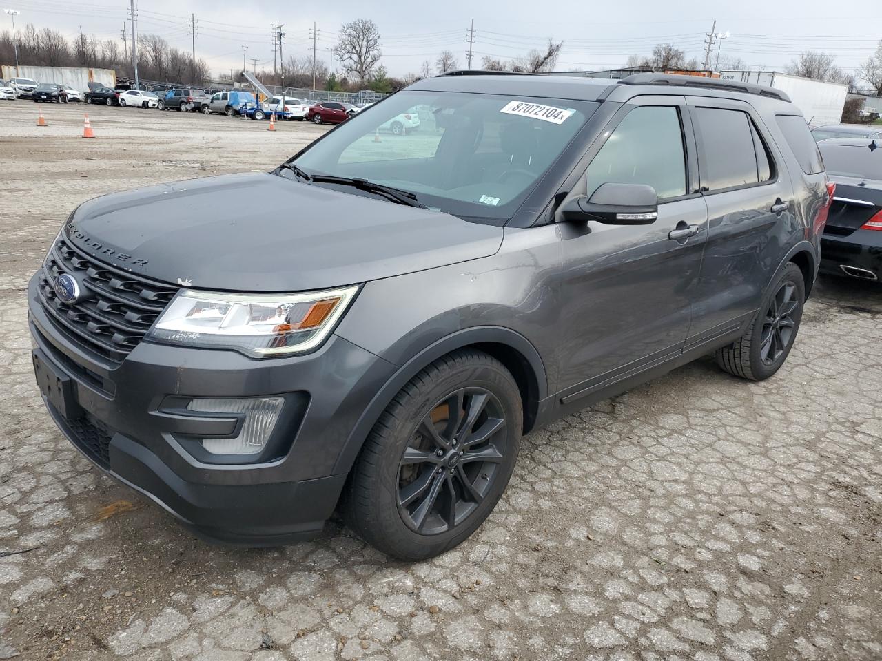  Salvage Ford Explorer