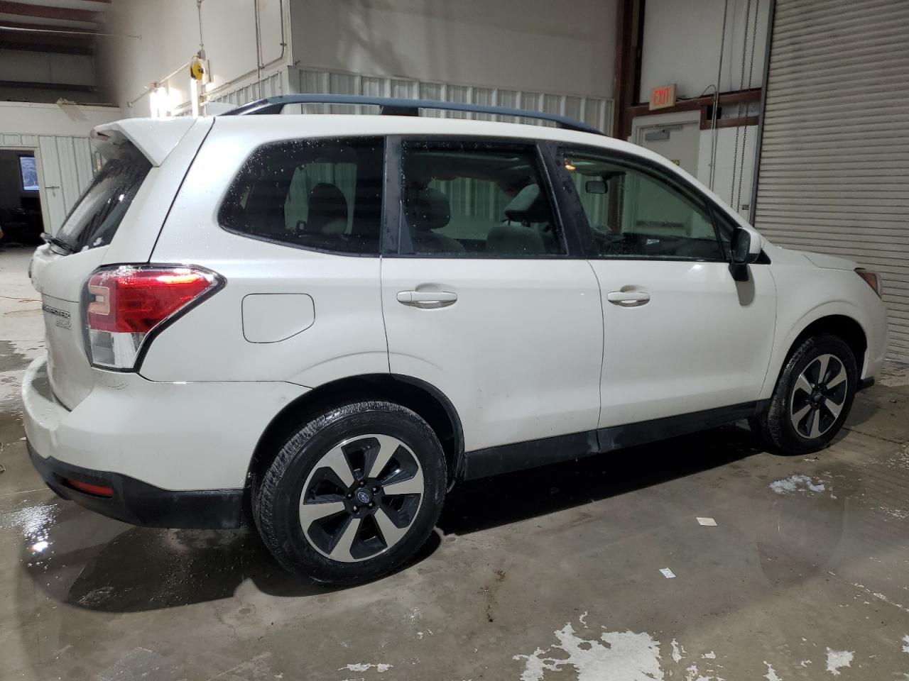 Lot #3034290142 2017 SUBARU FORESTER 2