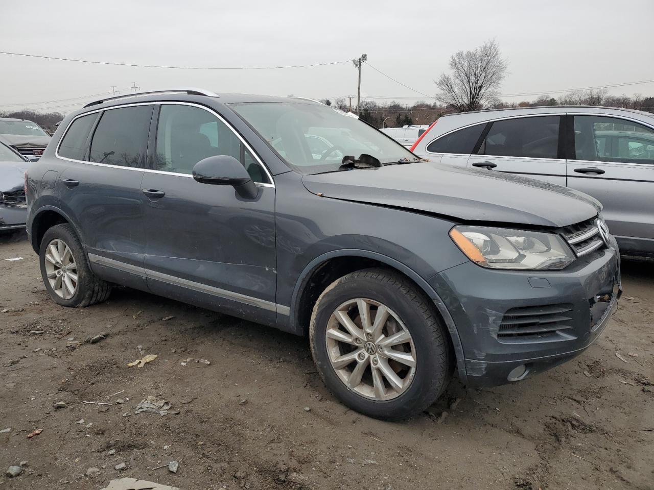 Lot #3037083395 2014 VOLKSWAGEN TOUAREG V6