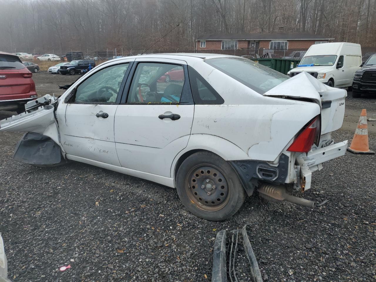 Lot #3024510361 2006 FORD FOCUS ZX4