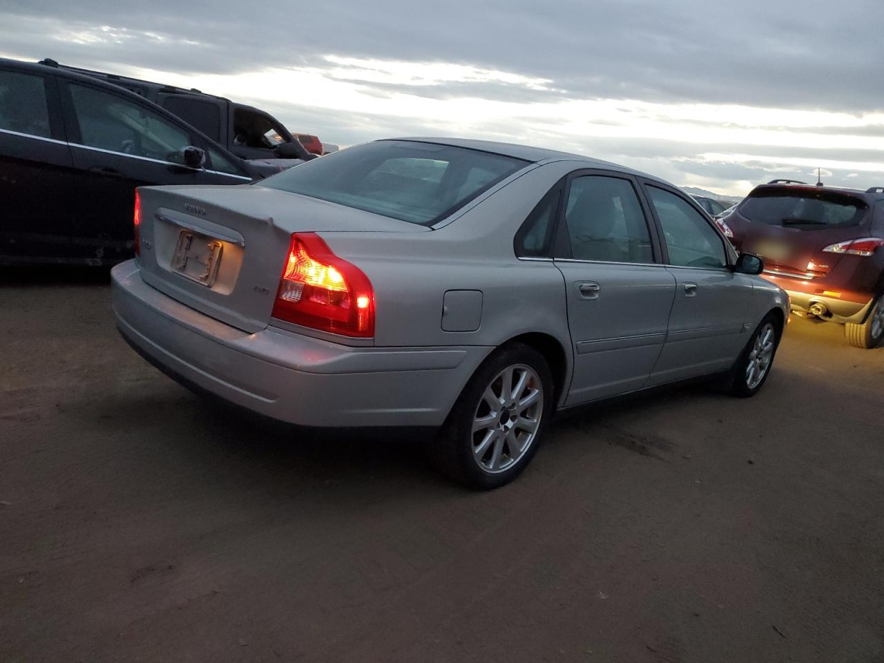 Lot #3051355644 2004 VOLVO S80 2.5T