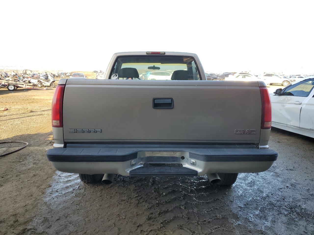 Lot #3033143012 1998 GMC SIERRA C15