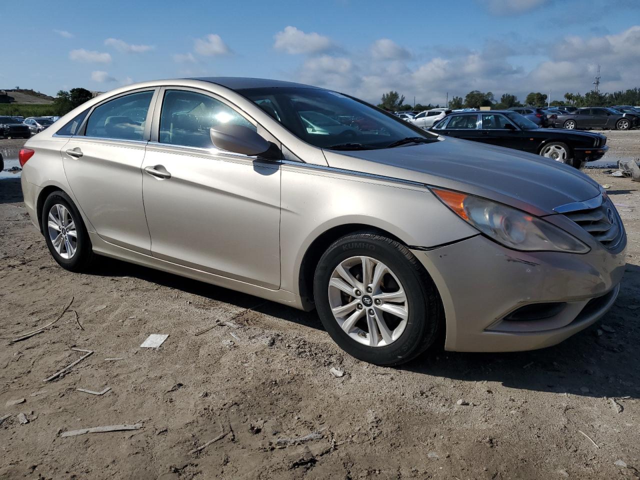 Lot #3051356649 2011 HYUNDAI SONATA GLS