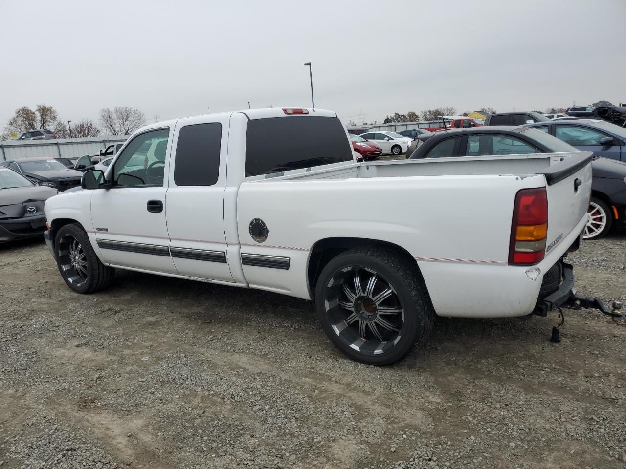 Lot #3033210824 2002 CHEVROLET SILVERADO