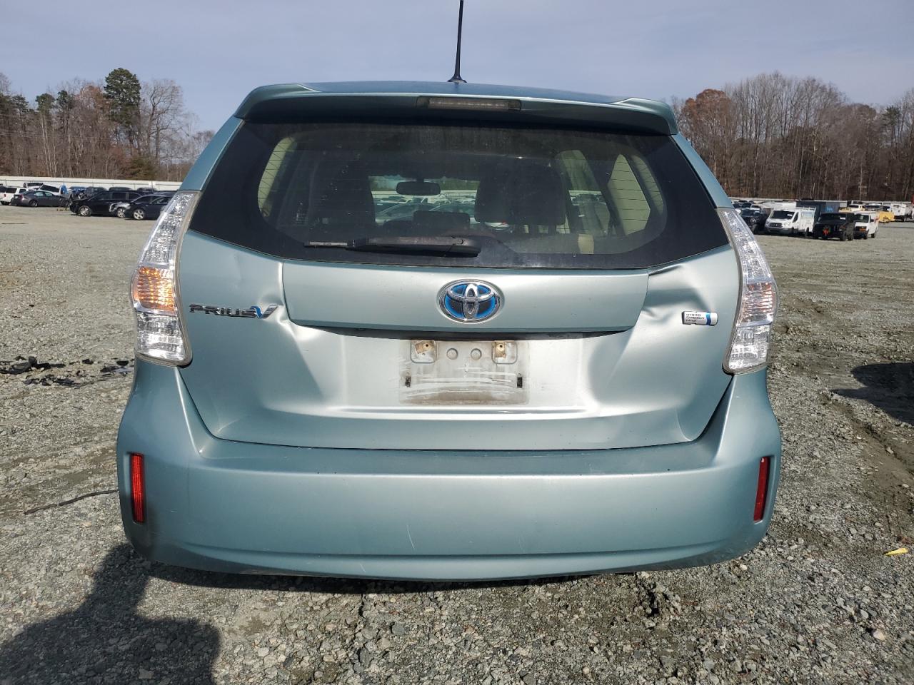 Lot #3037687021 2014 TOYOTA PRIUS V