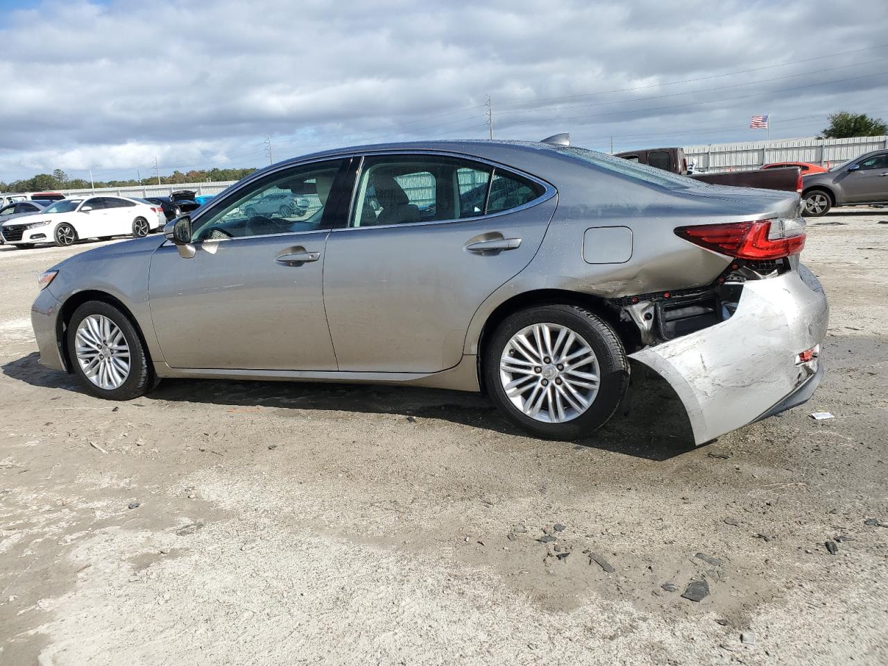 Lot #3038103231 2017 LEXUS ES 350