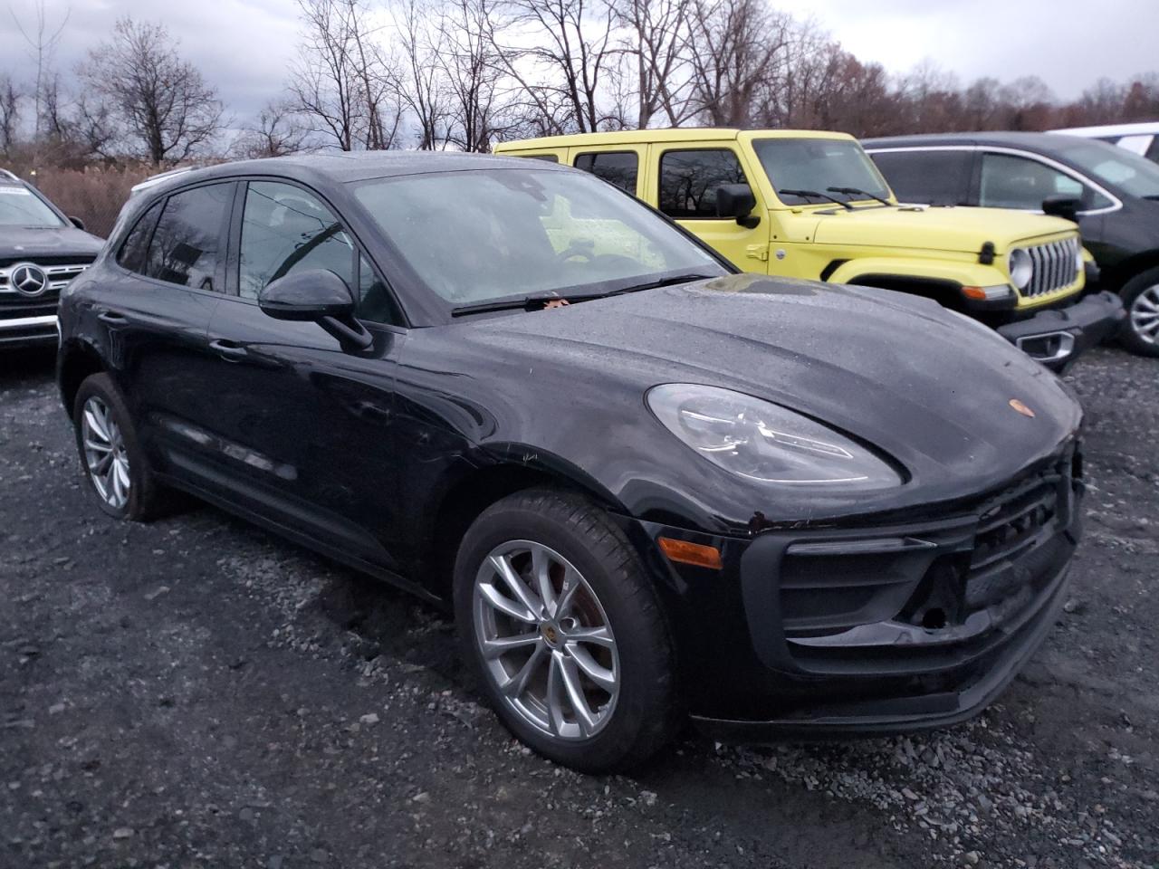 Lot #3027006863 2023 PORSCHE MACAN BASE