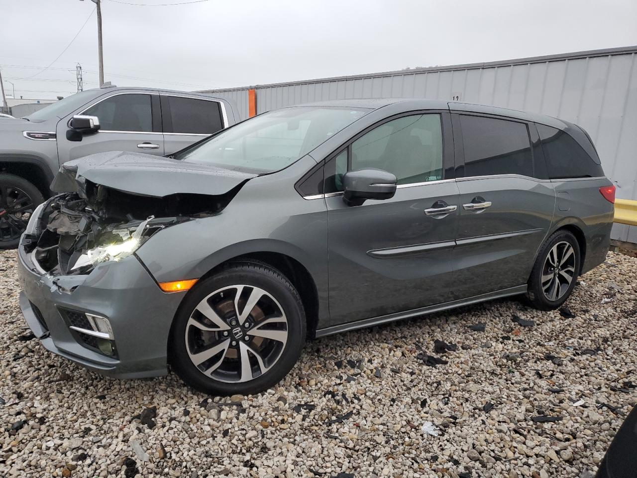  Salvage Honda Odyssey