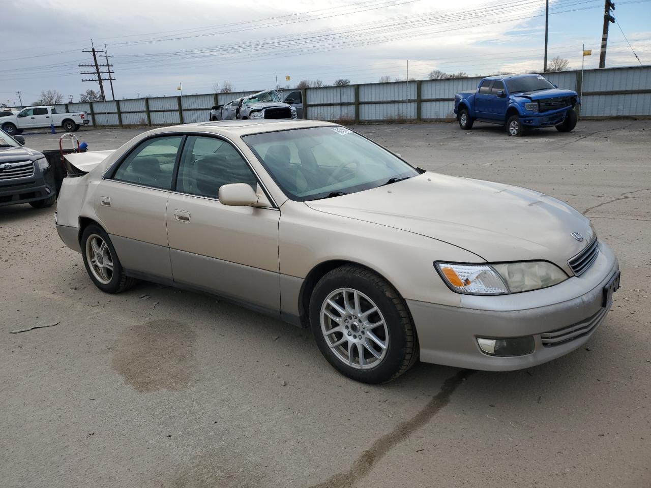 Lot #3041811430 2001 LEXUS ES 300