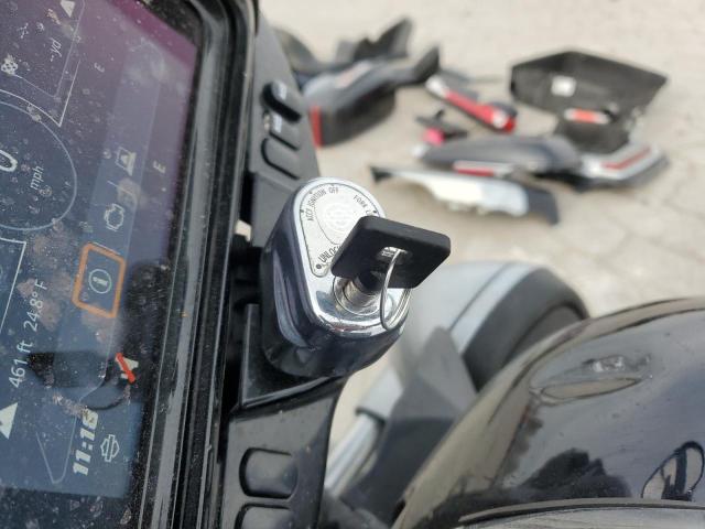 2019 HARLEY-DAVIDSON FLHTK - 1HD1KEF1XKB664422