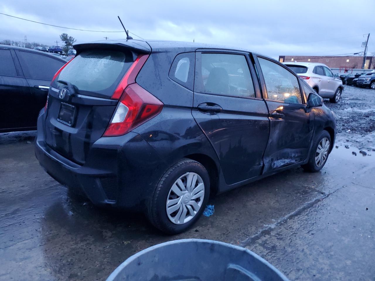 Lot #3033105986 2016 HONDA FIT LX