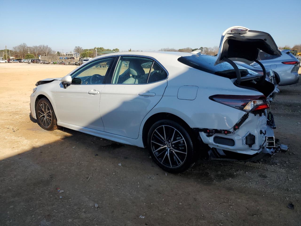 TOYOTA CAMRY SE NIGHT SHADE