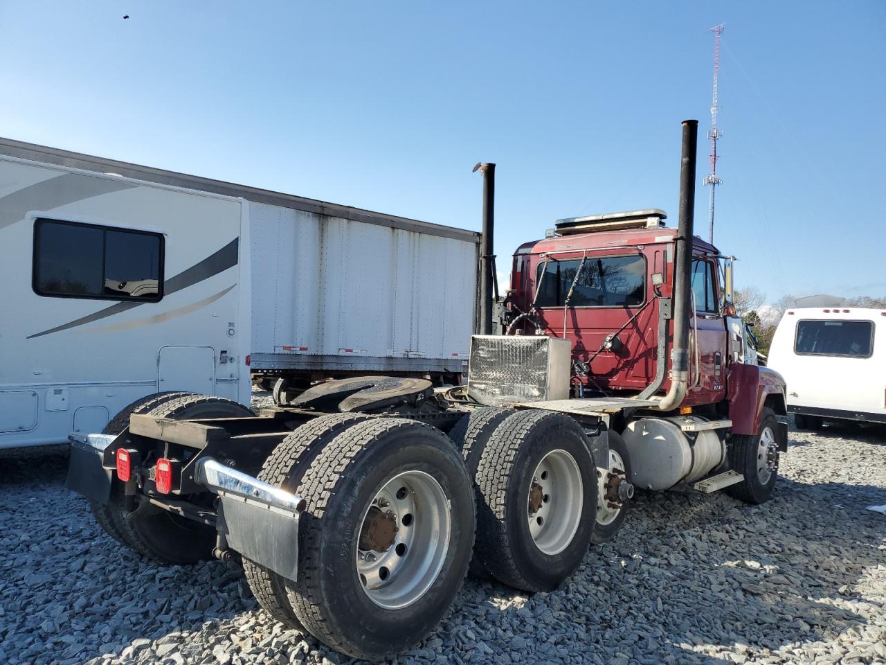 Lot #3044632234 1998 MACK 600 CH600