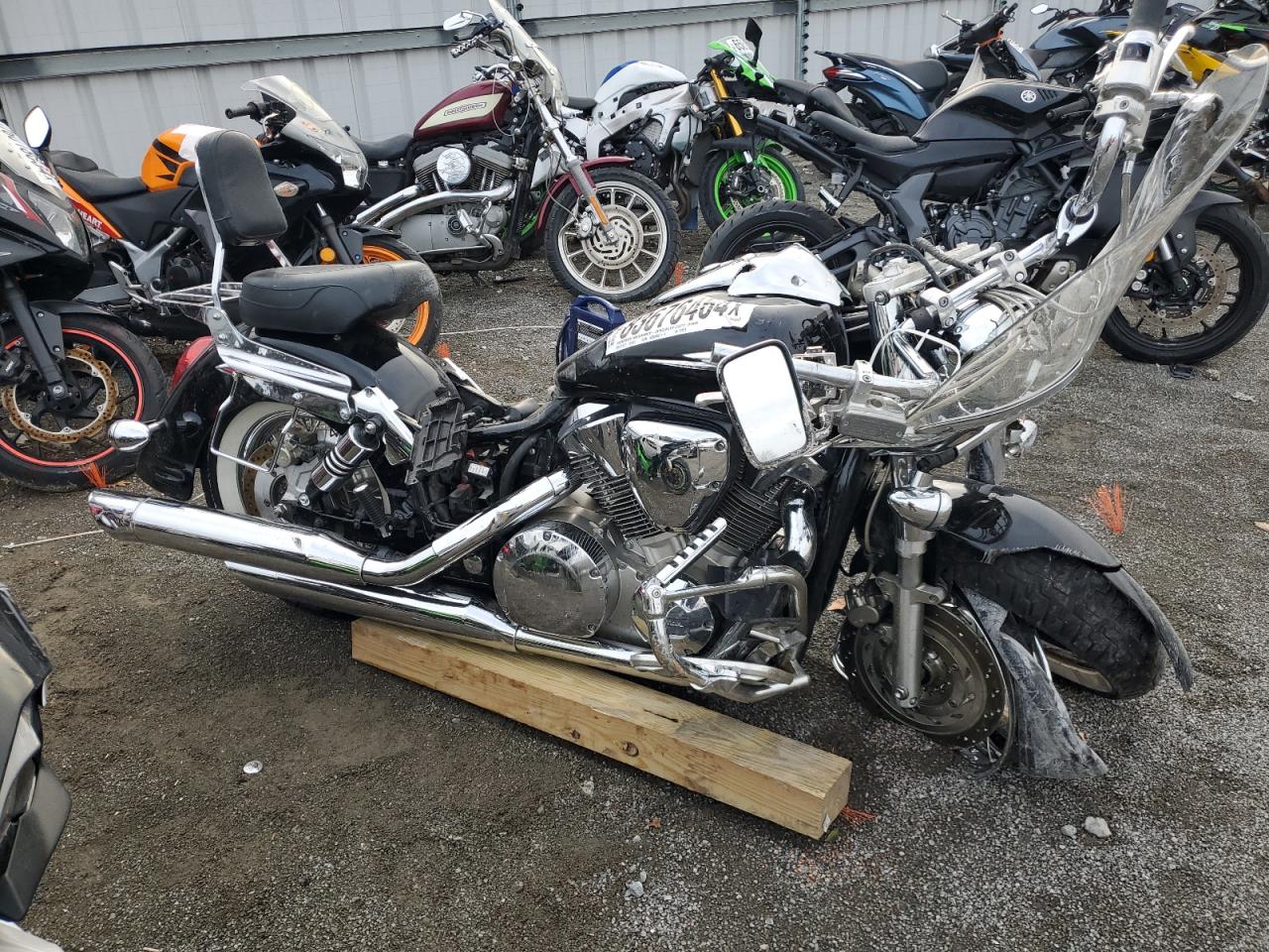 Lot #3031414721 2005 HONDA VT1300 S