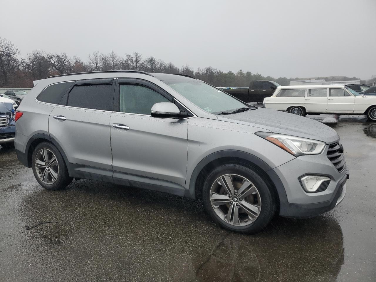 Lot #3027010921 2015 HYUNDAI SANTA FE G