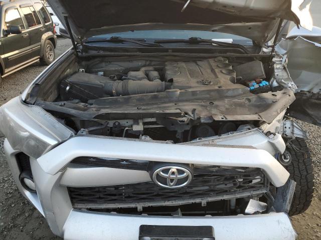 2019 TOYOTA 4RUNNER SR - JTEBU5JR9K5690453