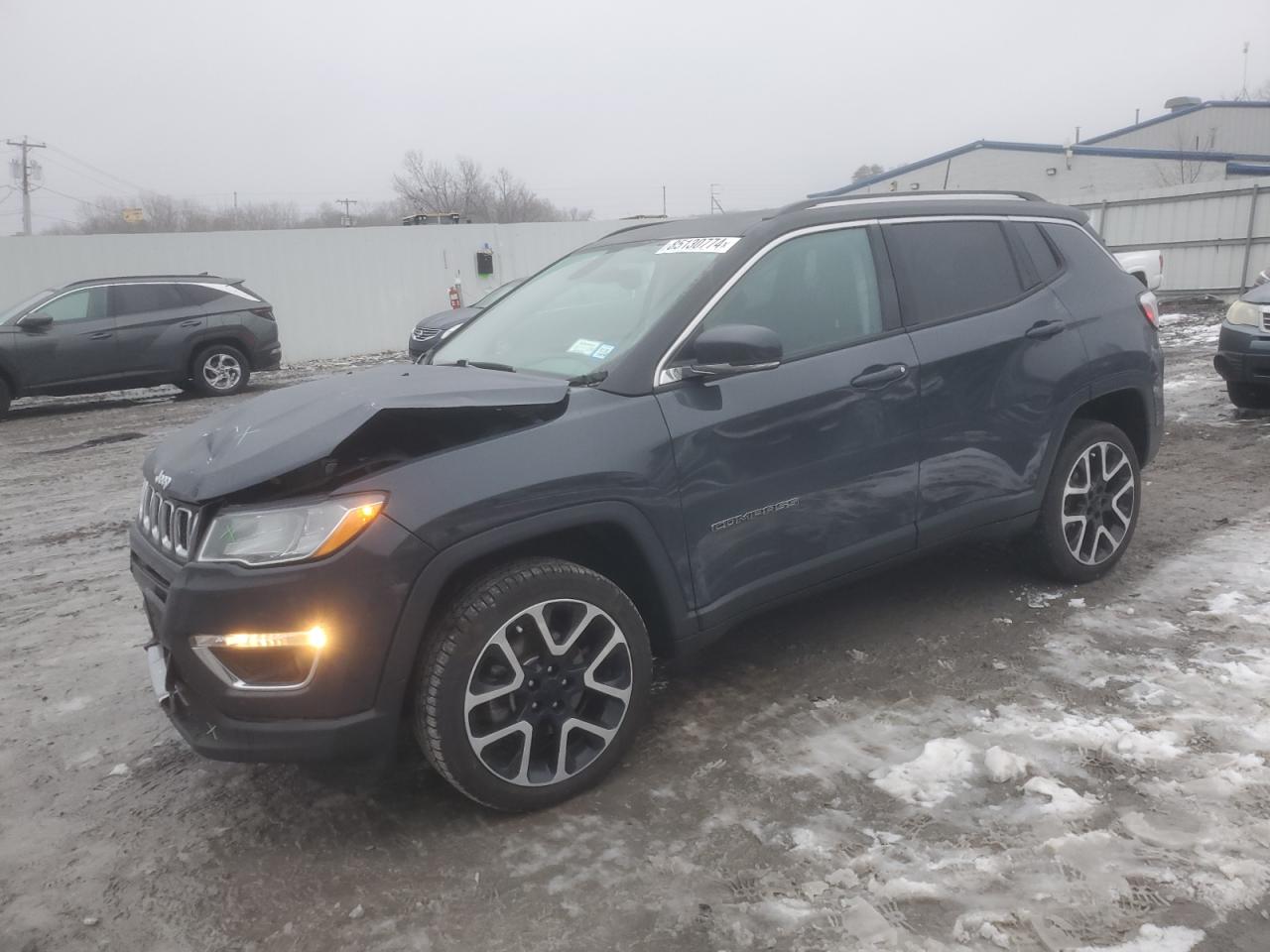  Salvage Jeep Compass