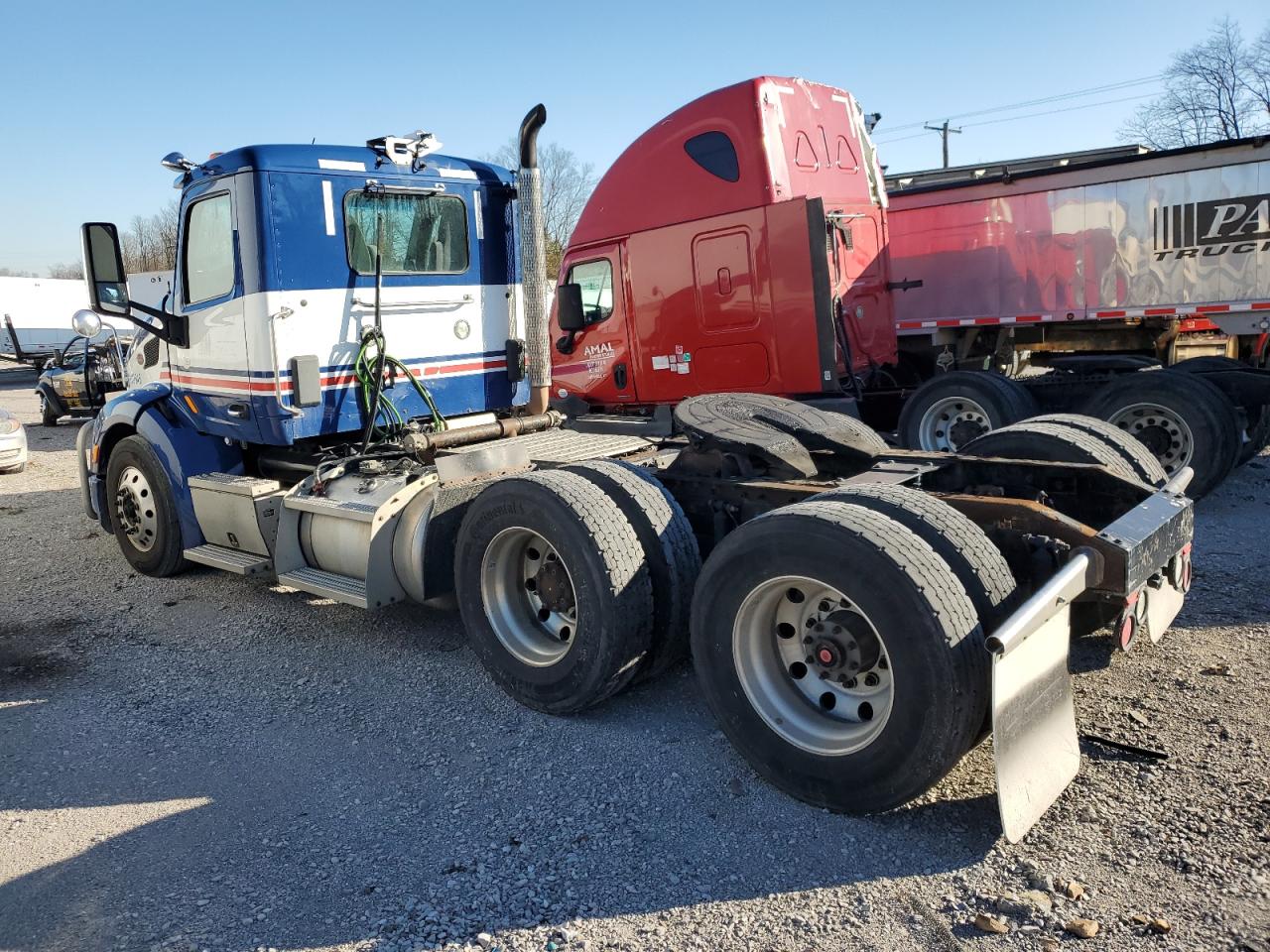 Lot #3031362712 2015 PETERBILT 579