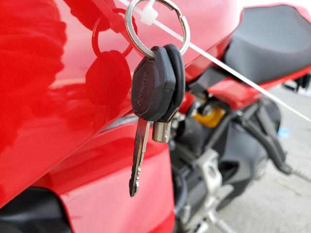 2024 DUCATI SUPERSPORT ZDMVABDS6RB006417