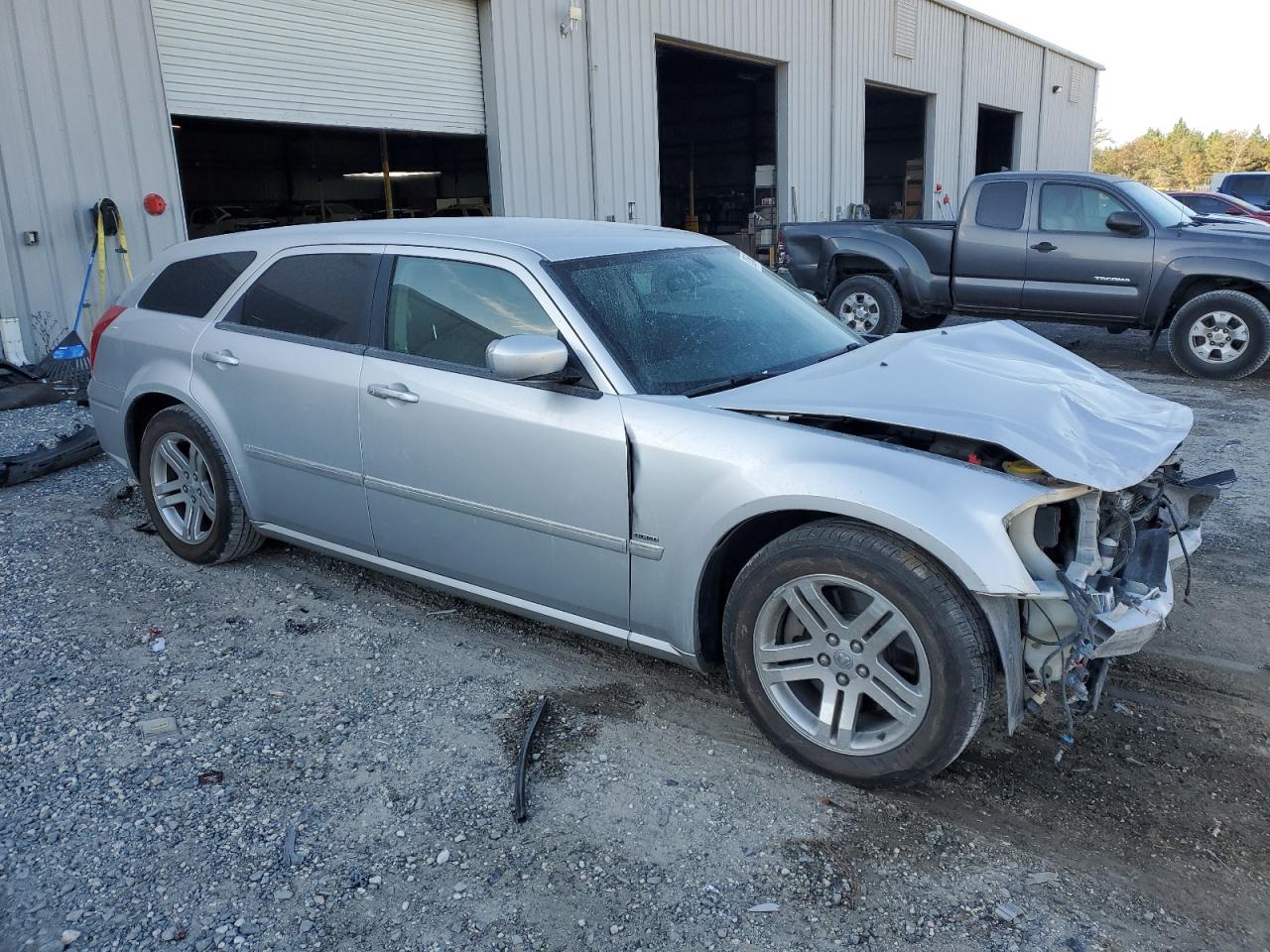 Lot #3029693083 2005 DODGE MAGNUM R/T