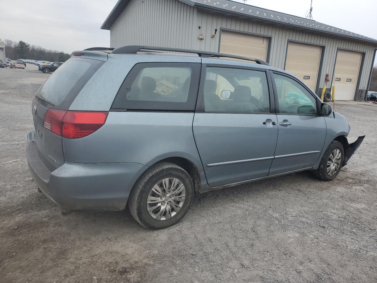 Lot #3033327846 2004 TOYOTA SIENNA CE