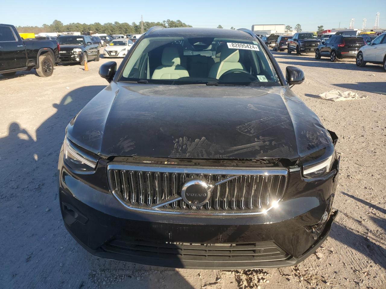 Lot #3028479966 2024 VOLVO XC40 ULTIM