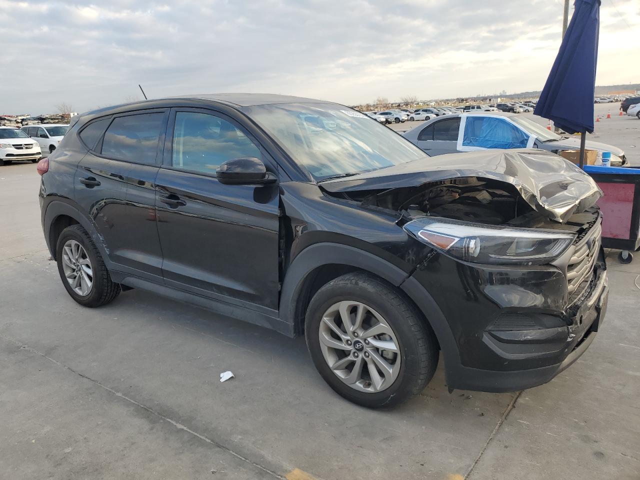 Lot #3034268080 2016 HYUNDAI TUCSON SE