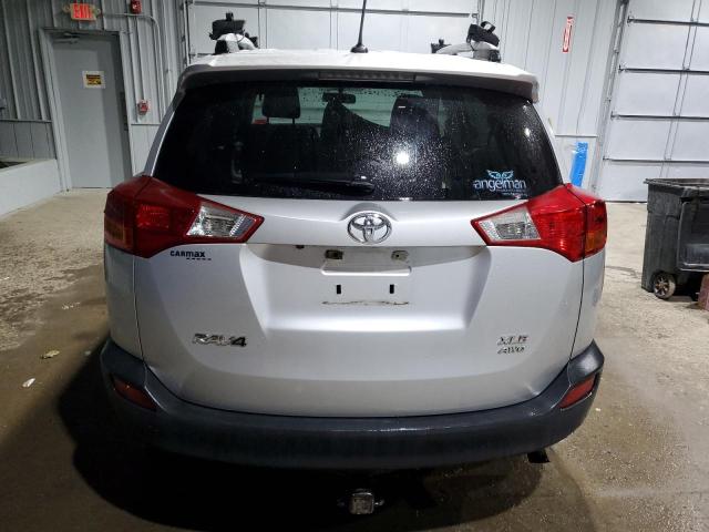 2015 TOYOTA RAV4 XLE - JTMRFREV7FJ044238