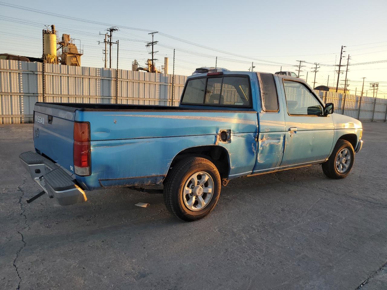 Lot #3029470718 1997 NISSAN TRUCK KING