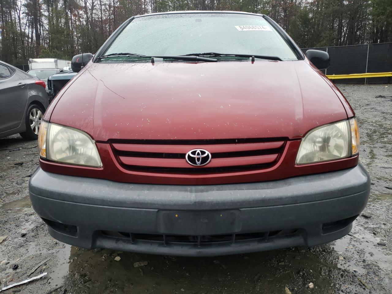 Lot #3027013791 2002 TOYOTA SIENNA CE